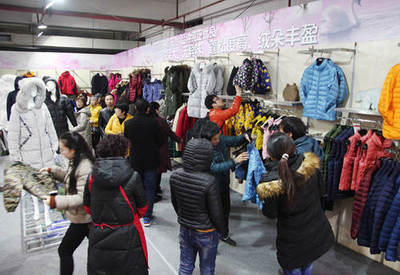 新塘再次成為焦點(diǎn)!第23屆中國(guó)國(guó)際羽絨博覽會(huì)溫暖開(kāi)幕